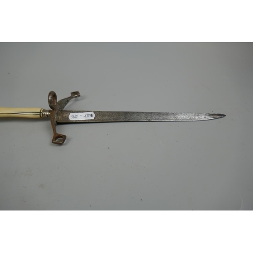 325 - Left handed parrying dagger