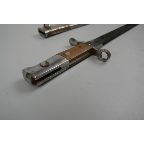 328 - Swiss army saw back bayonet