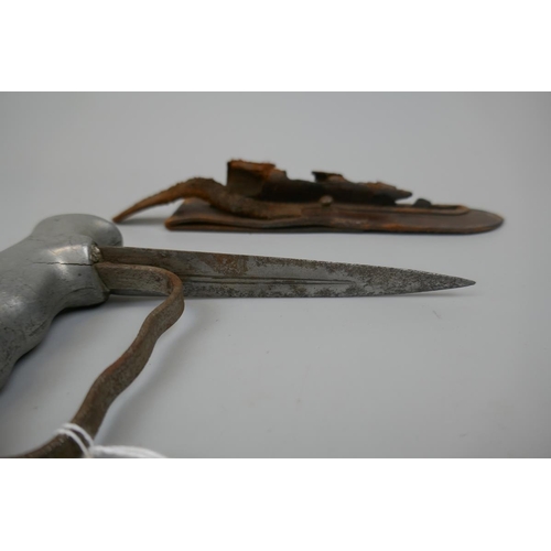 333 - Robins of Dudley push dagger