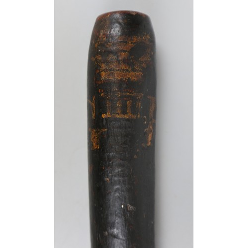 277 - 19thC George III truncheon with crest