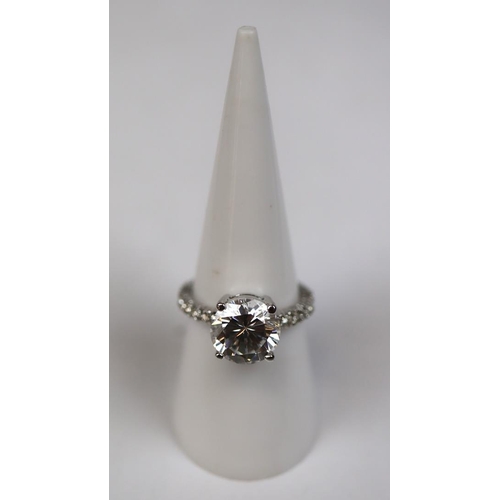 72 - Silver solitaire ring - Size N