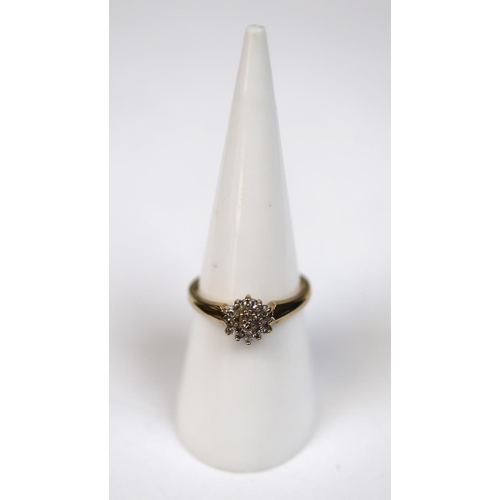 83 - 9ct gold diamond cluster ring - Size M