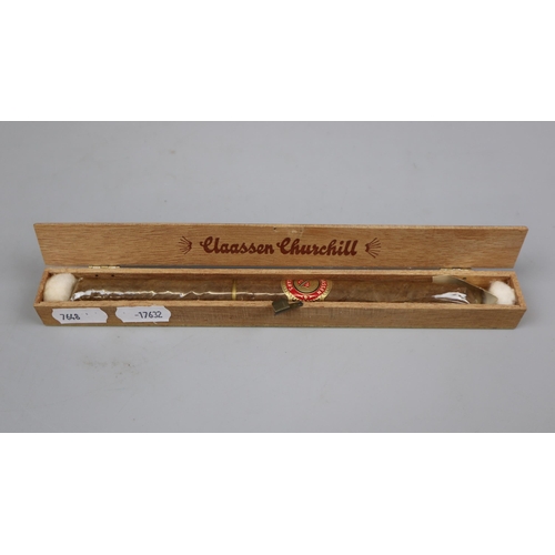 131 - Claassen Churchill cigar in box