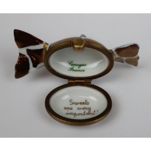 162 - Signed Val St Lambert Crystal Penguin (8.5 cm) and Limoges 'Sweet' design pill box