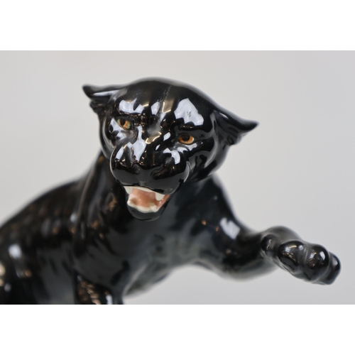 197 - Beswick puma model No 1702 - Approx height 21.5cm