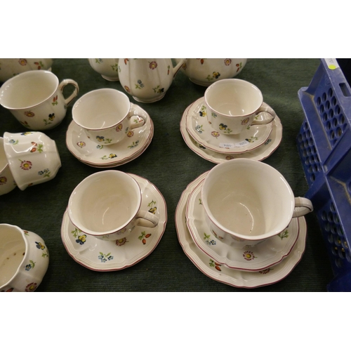 227 - Collection of Villeroy & Boch Petit fleur tea/coffee service