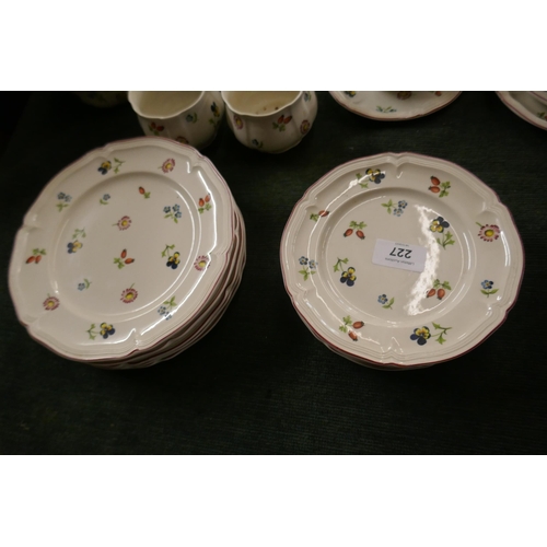 227 - Collection of Villeroy & Boch Petit fleur tea/coffee service