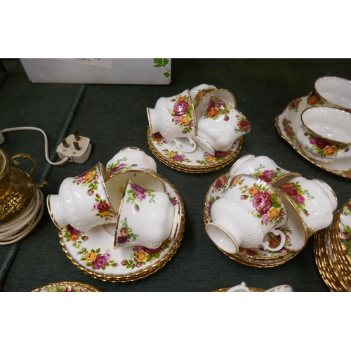 256 - Royal Albert Old Country Roses tea set for 12