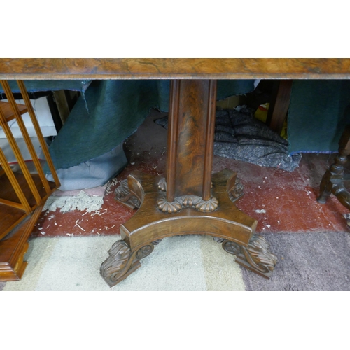 263 - Antique rosewood tea tableWhen closed - L: 92cm D: 46cm H: 75cm approxWhen open - L: 92cm W: 92cm H:... 