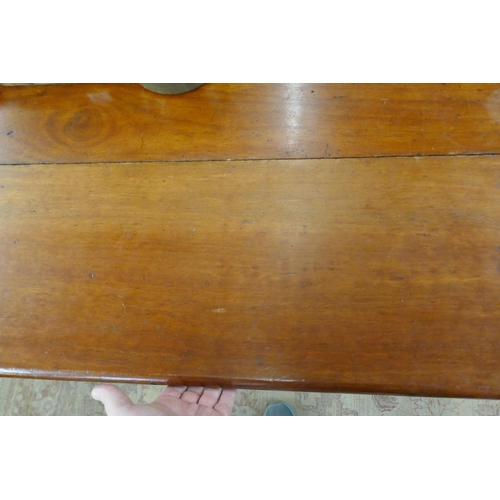 271 - Antique mahogany drop leaf tableWhen closed - L: 109cm D: 49cm H: 74cm approxWhen opened - L: 109cm ... 