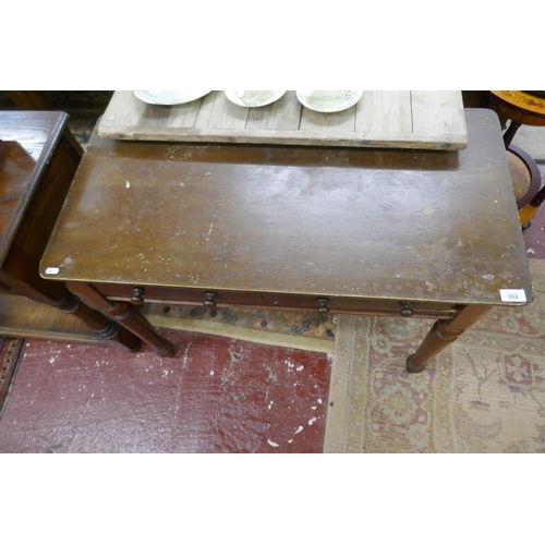 302 - Pine side table - Approx size: W: 92cm D: 46cm H: 68cm