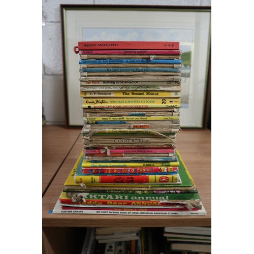 377 - Collection of children's books to include Rupert annuals