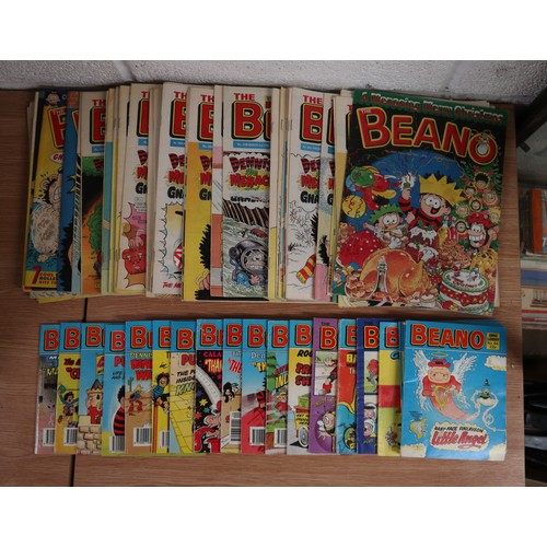 364 - Large collection of Beano comics