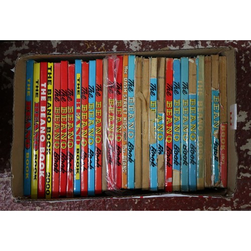 365 - Collection of Beano annuals