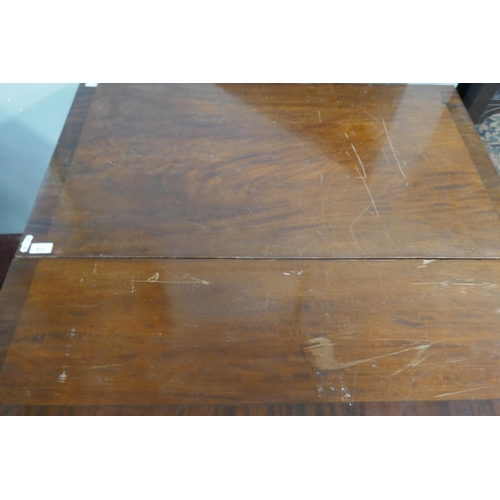 412 - George III tableL: 60cm (sides down) 122cm (sides up) W: 101cm H: 73cm approx