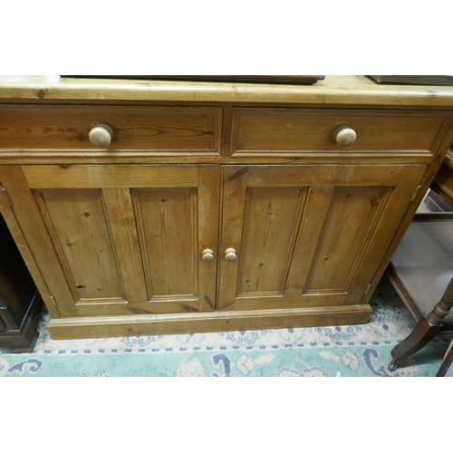 436 - Pine cabinet - Approx size: W: 122cm D: 47cm H: 91cm