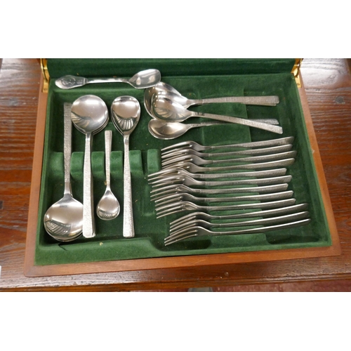 461 - Canteen of cutlery by Viners of Sheffield
