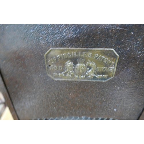 466 - Antique cast iron stove - Rippingilles ABC