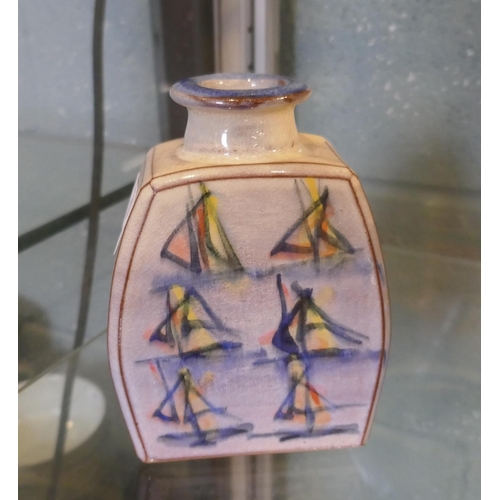 122 - Studio pottery vase by Philip Leach (Bernard Leach's grandson) - Approx height: 15cm