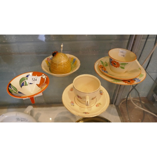 124 - Collection of Clarice Cliff to include Wedgwood