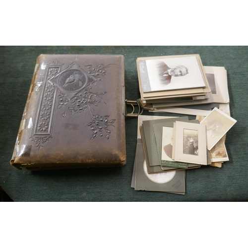 252 - Well populated Victorian photo album together with loose photos 