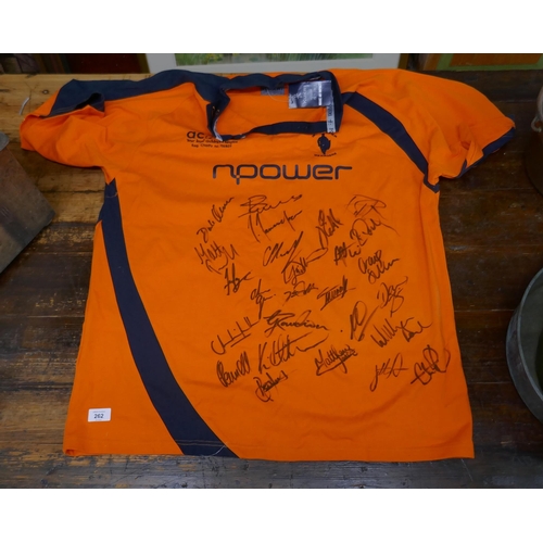 262 - Worcester Warriors jersey signed by the whole team