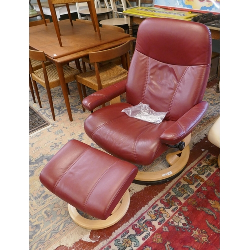 427 - Stressless reclining chair together with matching footstool - Burgundy