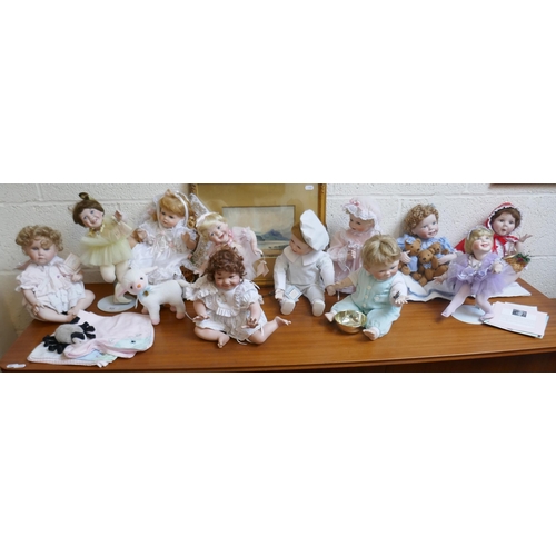 431 - Collection of 11 'The Ashton-Drake Galleries' collectors dolls together with another