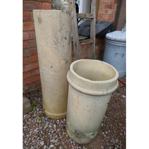 504 - Pair of chimney pots
