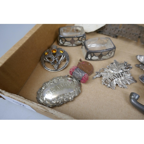 102 - Interesting assortment of collectables to include silver