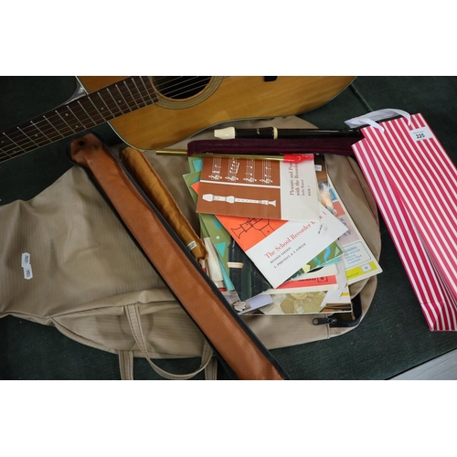 225 - Guitar - Nabish together with recorders and musical books