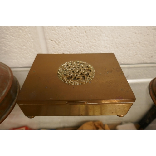 324 - Collection of copper to include a brass Rothmans box