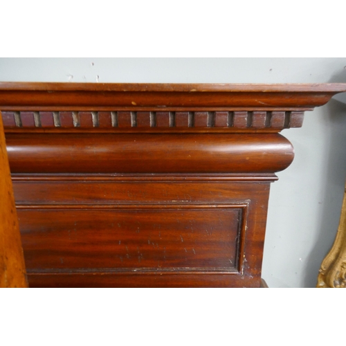 358 - Mahogany buffet - Approx size: W: 124cm D: 51cm H: 142cm