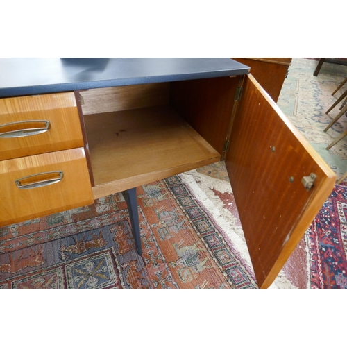 373 - Mid-century sideboard - Approx size: W: 158cm D: 46cm H: 66cm