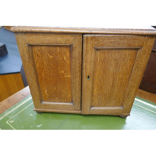 376 - Table top cupboard with drawers - Approx size: W: 42cm D: 23cm H: 39cm