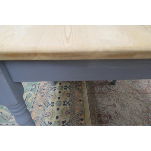 386 - Scrub top pine table