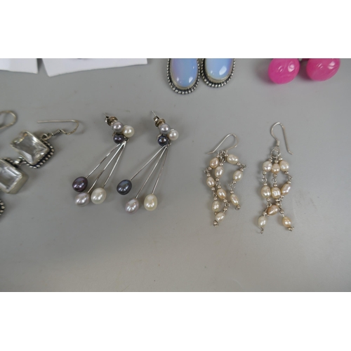 68 - Collection of silver earrings
