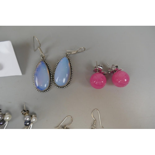 68 - Collection of silver earrings