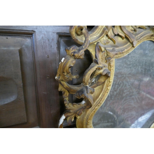 408 - Early 18thC gilt mirror with original plate - Approx size: 80cm x 58cm