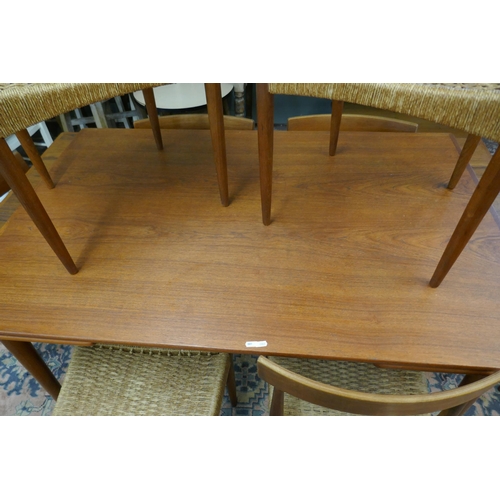 426 - Large Danish teak/rosewood dining table - Approx size L 140cm ( extended 240cm) W90cm H 73cm