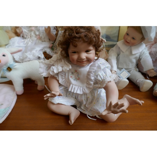431 - Collection of 11 'The Ashton-Drake Galleries' collectors dolls together with another