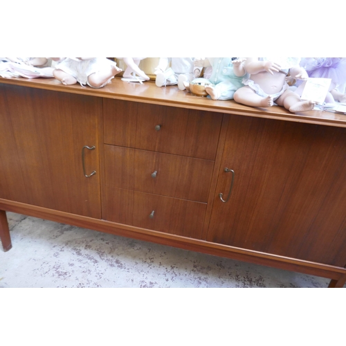 432 - Mid-century 'Vanson' teak sideboard - Approx size: W: 159cm D: 50cm H: 85cm