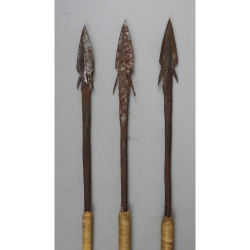 157 - Tribal bow and arrow