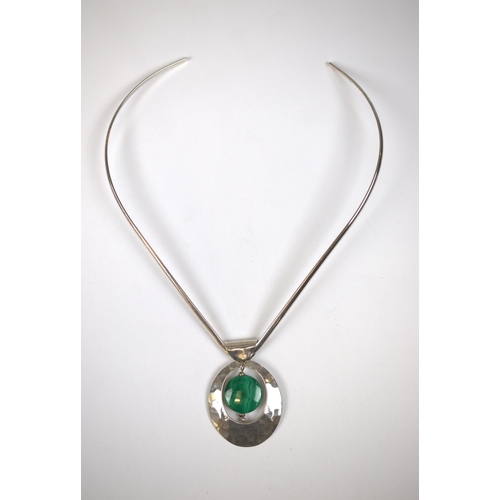 69 - Silver malachite necklace