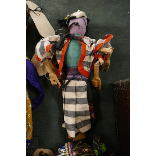 266 - Collection of Indian puppets