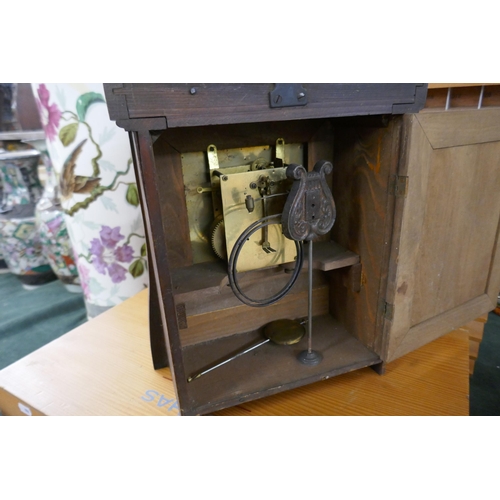 298 - Wooden mantle clock