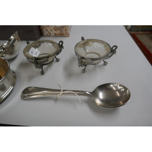 306 - Collection of silver plate to include champagne coasters