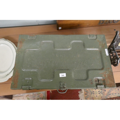 344 - 1942 ammunition box