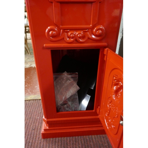 361 - Aluminum postbox - Approx height: 104cm