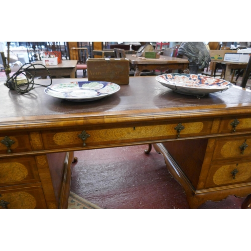 412 - Fine inlaid walnut 1920's Partners desk by Gill & Reigate - Approx size: W: 160cm, D: 87cm, H: 7... 